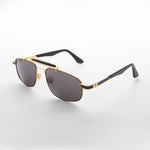 Load image into Gallery viewer, Gold 90s Vintage Pilot Sunglass
