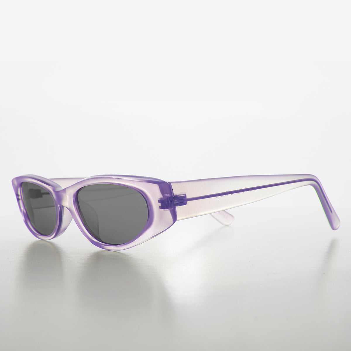 Edgy Rectangular Iridescent Vintage Sunglass