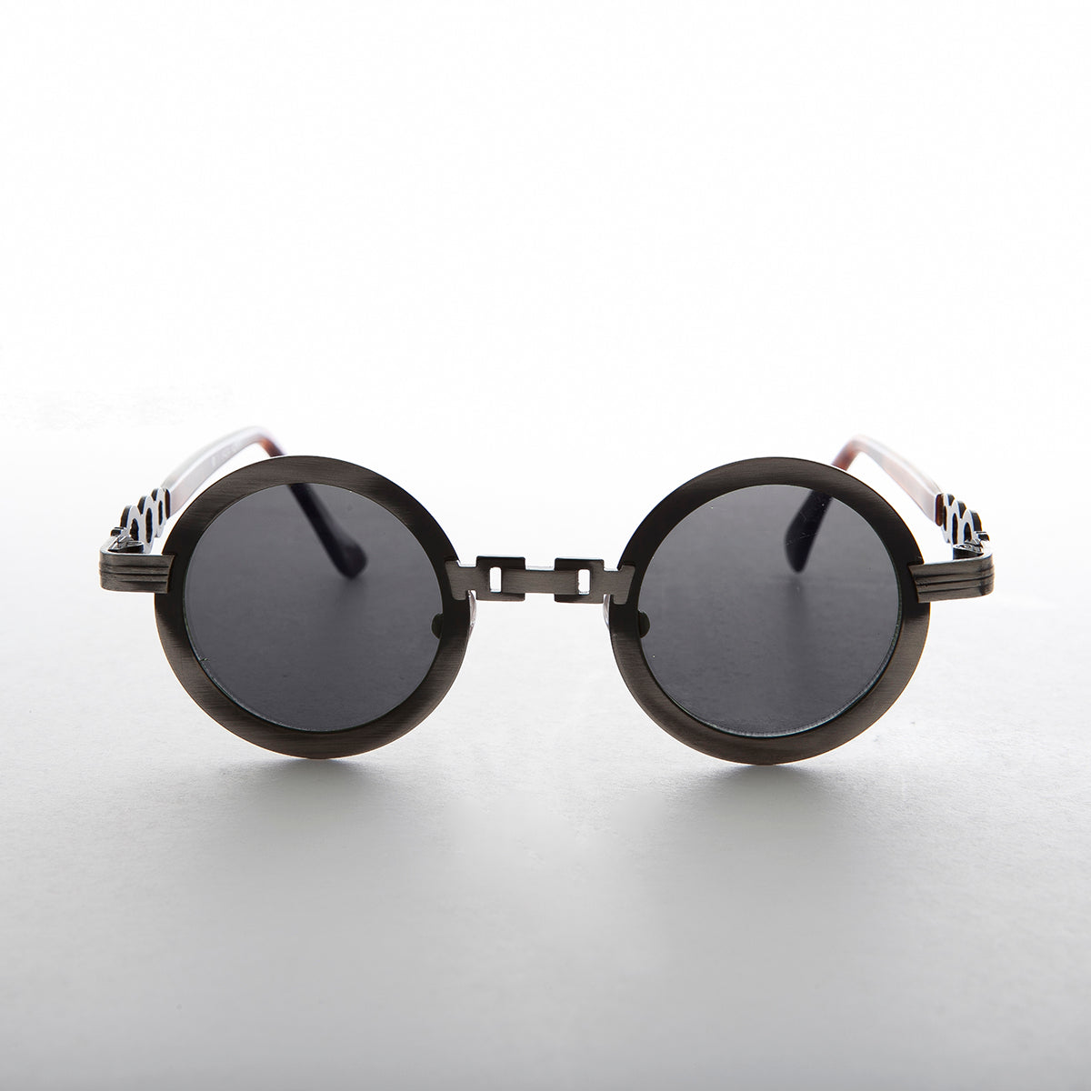 Round Vintage Sunglass with Chain Bridge - Link