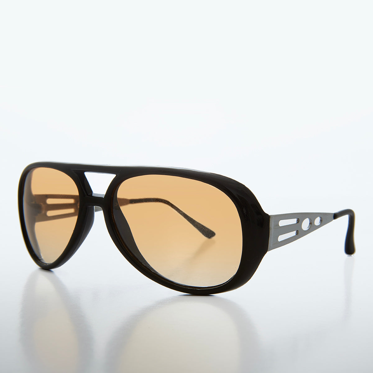 Iconic Pilot Vintage Sunglasses 