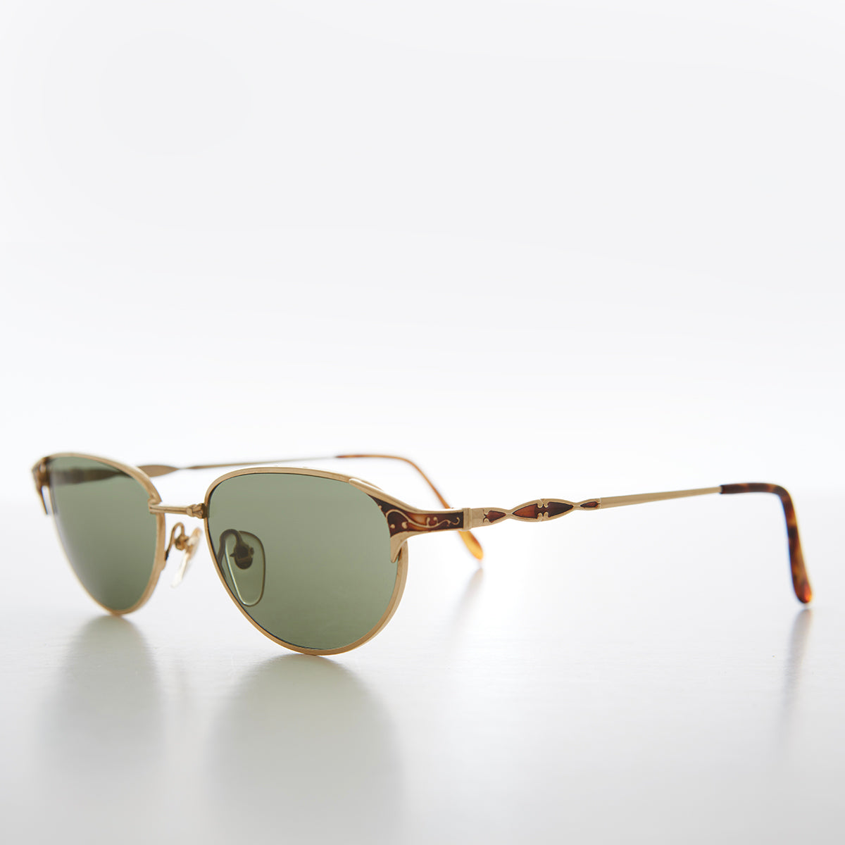 Elegant 90s Gold Sunglasses