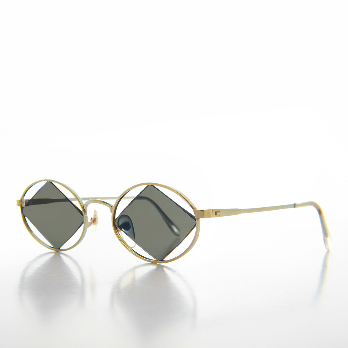 Diamond Floating Lens Oval Vintage Sunglass