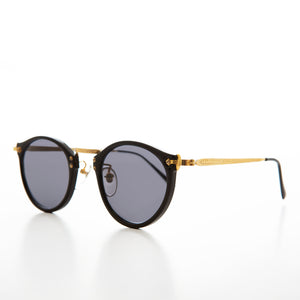 Round Black Vintage Sunglasses with Gold Accent - Sundae