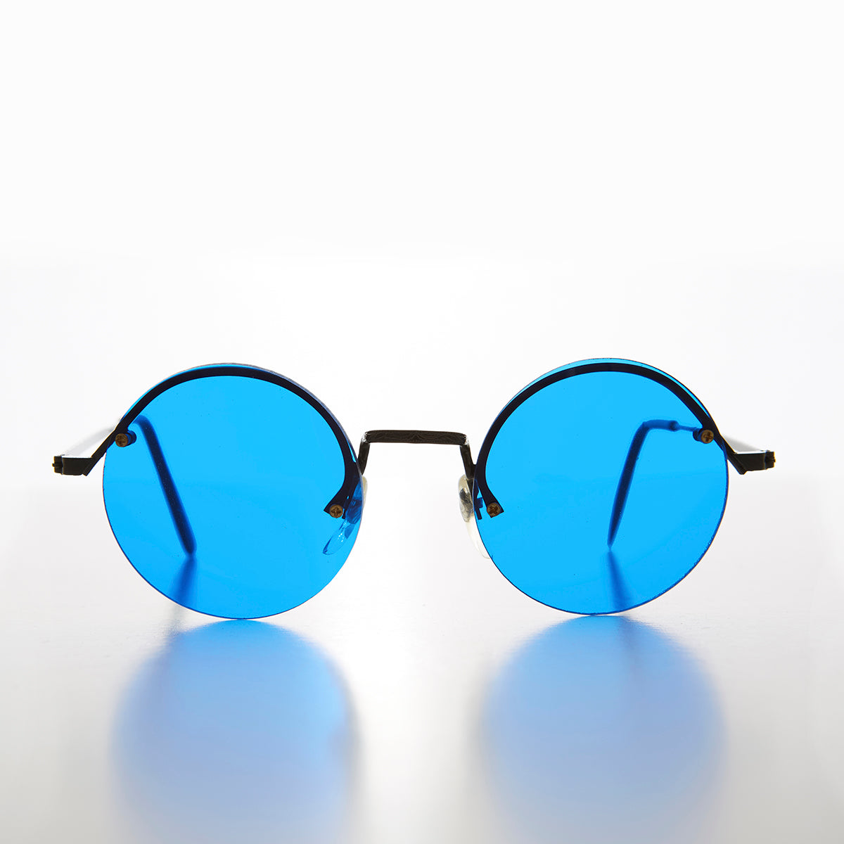 round blue lens