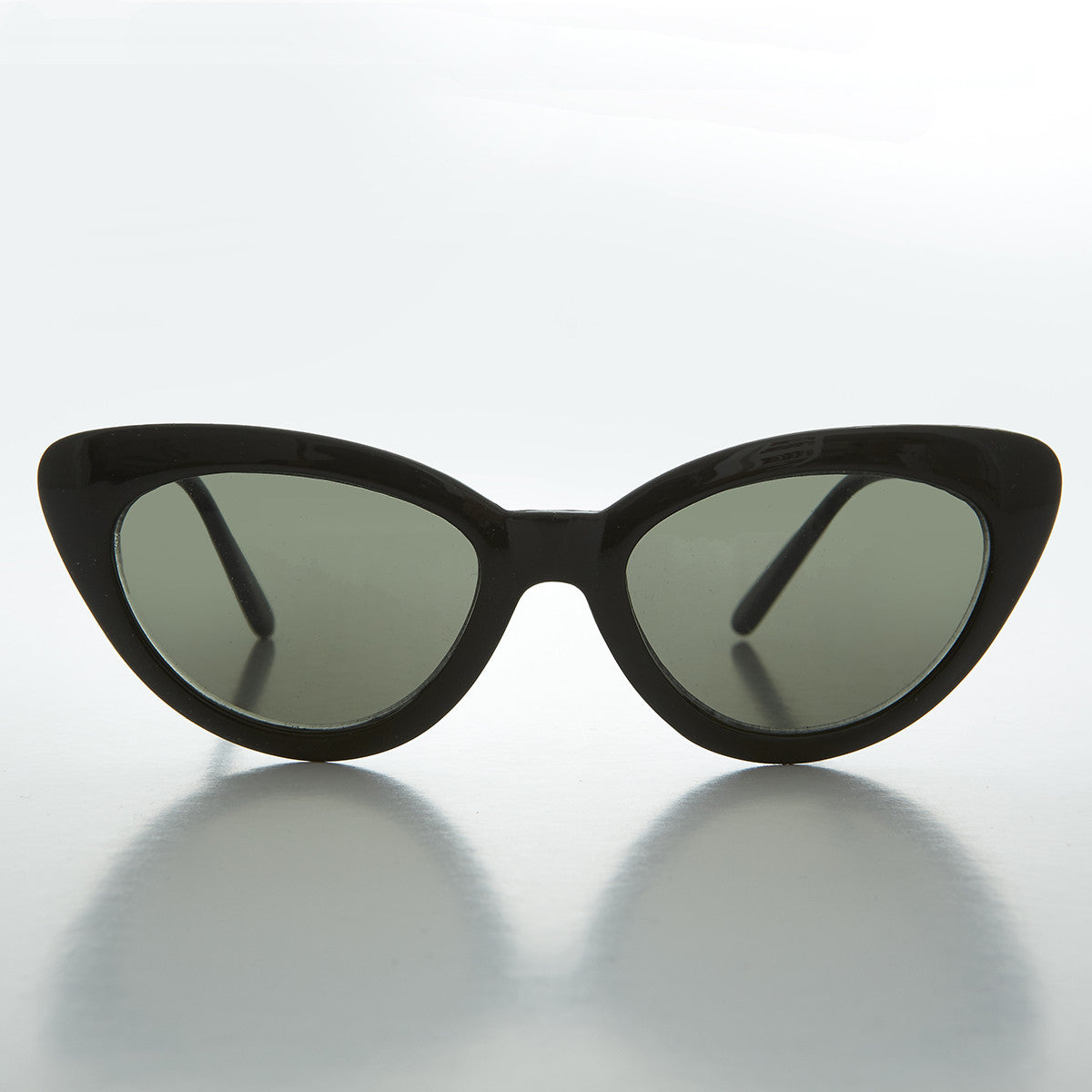 black vintage cateye sunglass