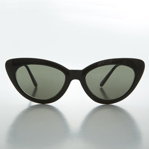 black vintage cateye sunglass